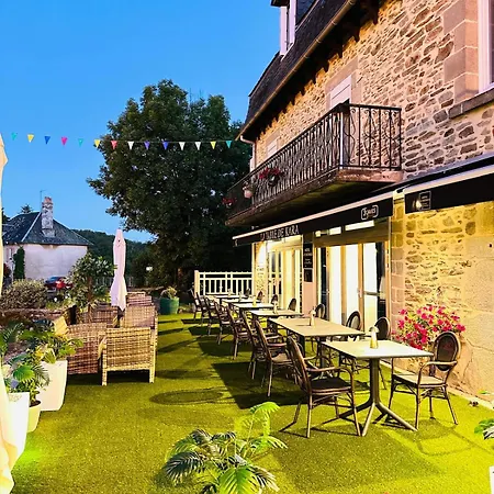 מלון Le Castanea Entre Aurillac Et Marcoles Auvergne Roannes-Saint-Mary